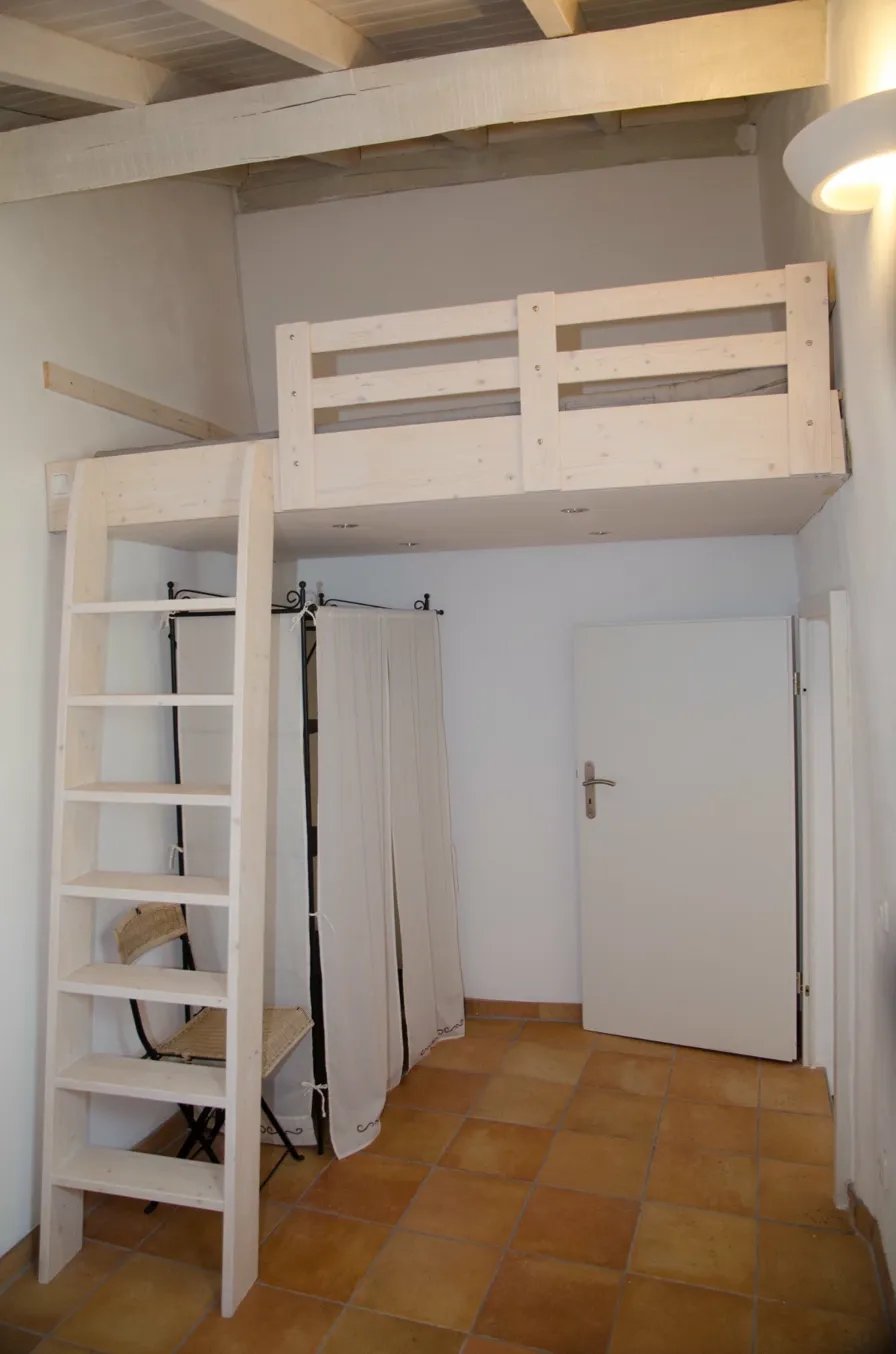 Hochbett und Futon